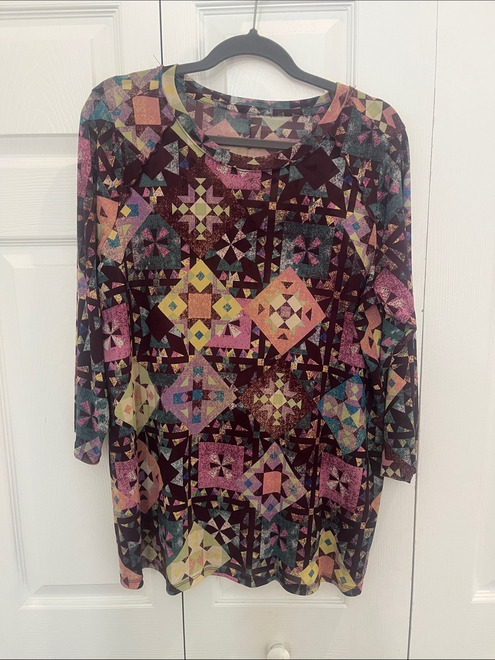 Women’s Multicolor Geometric Pattern Tunic Top